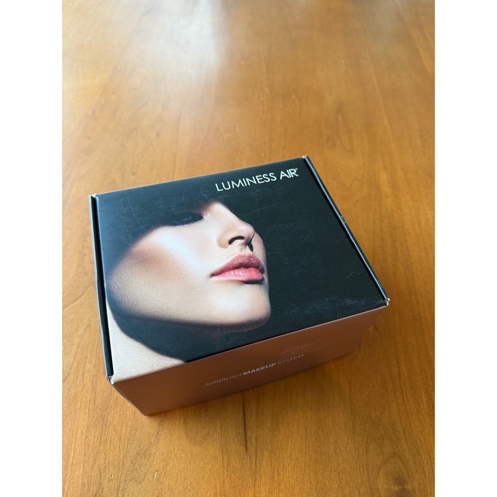 Luminess Air.    legend airbrush makeup system.  Nib